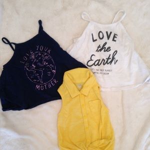 Spring/summer 3T Old Navy tanks ☀️
